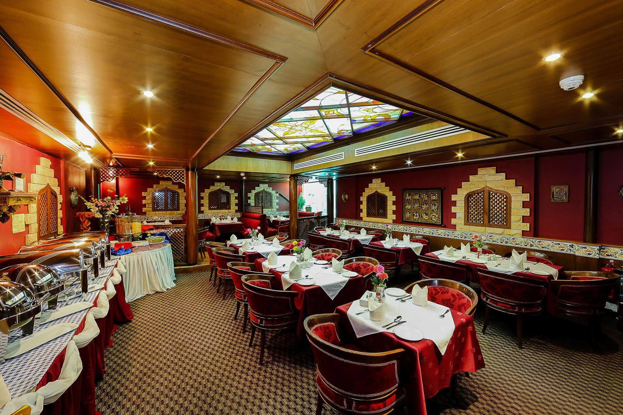 Jonrad Hotel Dubai Luaran gambar
